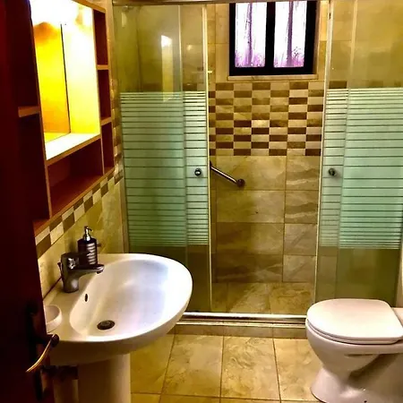 Nyaraló Kallipatira